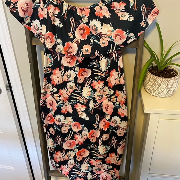 Floral dress - Picture 1 of 4